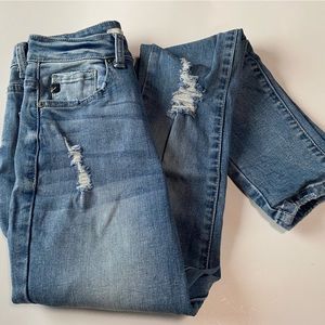 Kancan Estillo Skinny Jeans with ripped knees Size 24